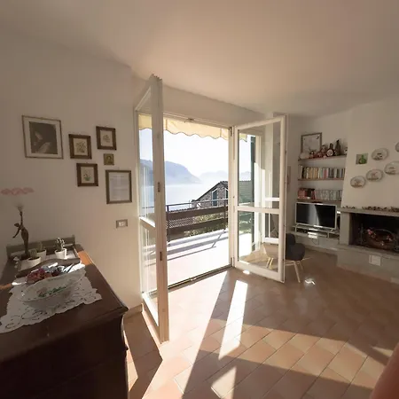 Sole Lago Apartment