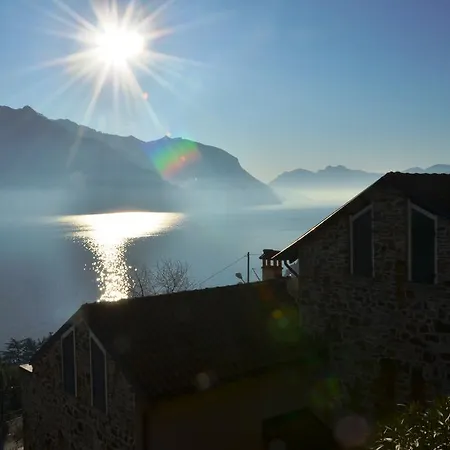 Sole Lago